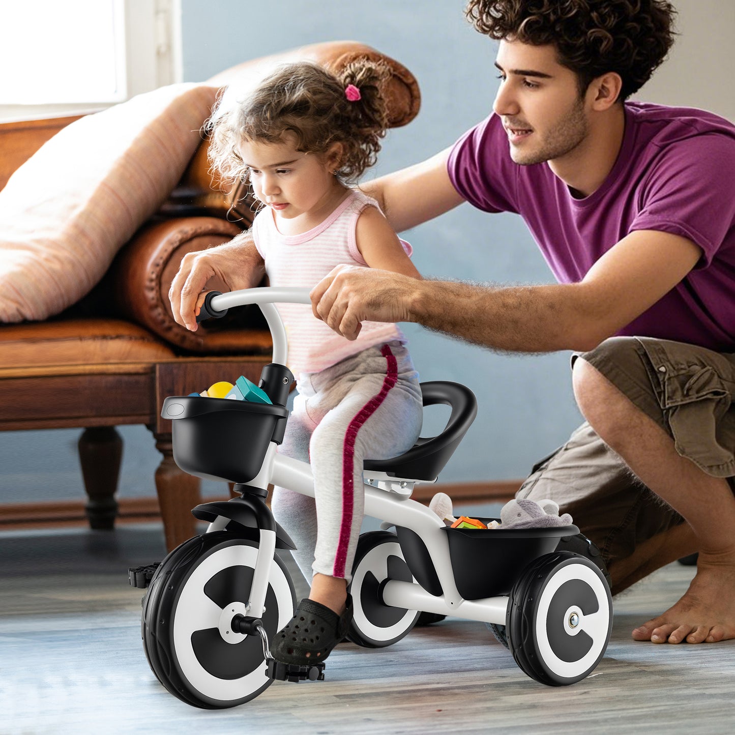 Toddler Tricycle Kids Trike with Adjustable Seat for 1.5-5 Years Old-White