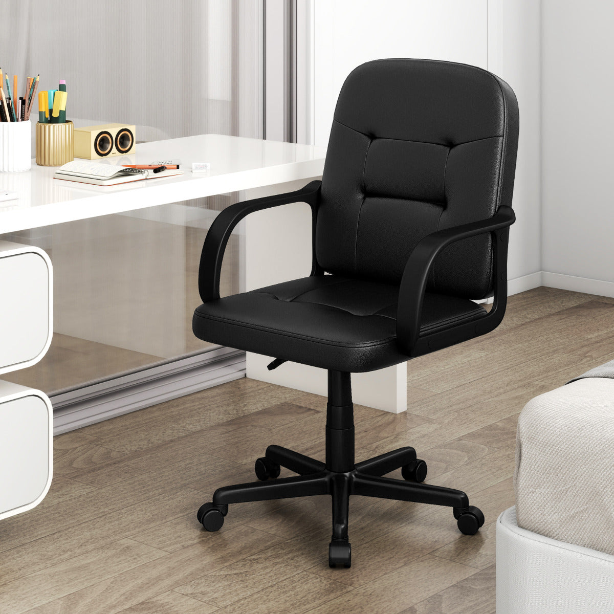 Leather Office Chair PU Upholstered Swivel Chair with Ergonomic Back and Curved Armrests-Black