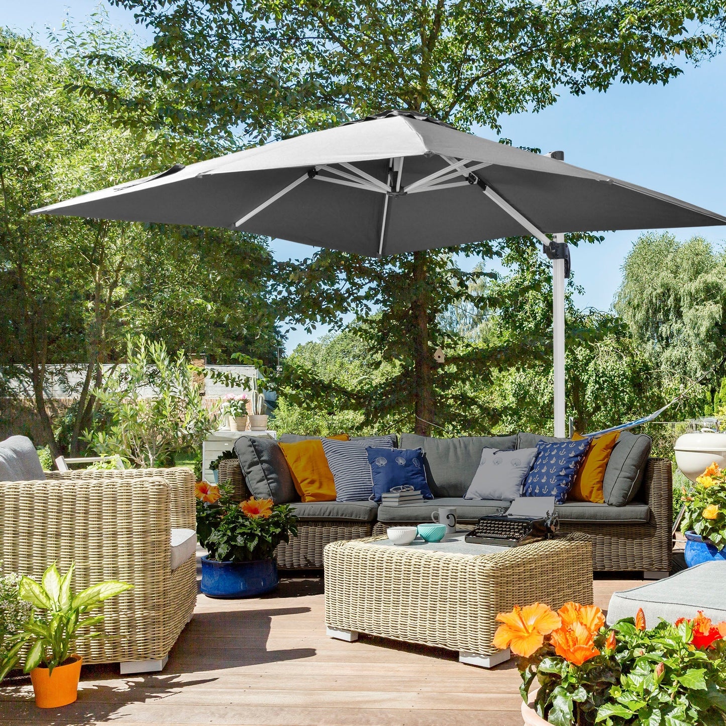 Outsunny 3 x 3(m) Cantilever Roma Parasol, Square Garden Umbrella with Cross Base, Crank Handle, Tilt, 360 Rotation and Aluminium Frame, Grey